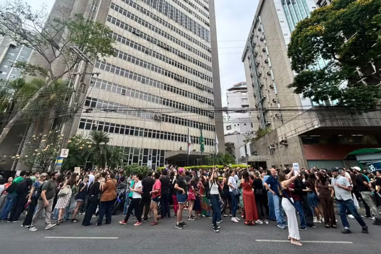 Greve mantida! Professores da rede particular continuam mobilizados em BH