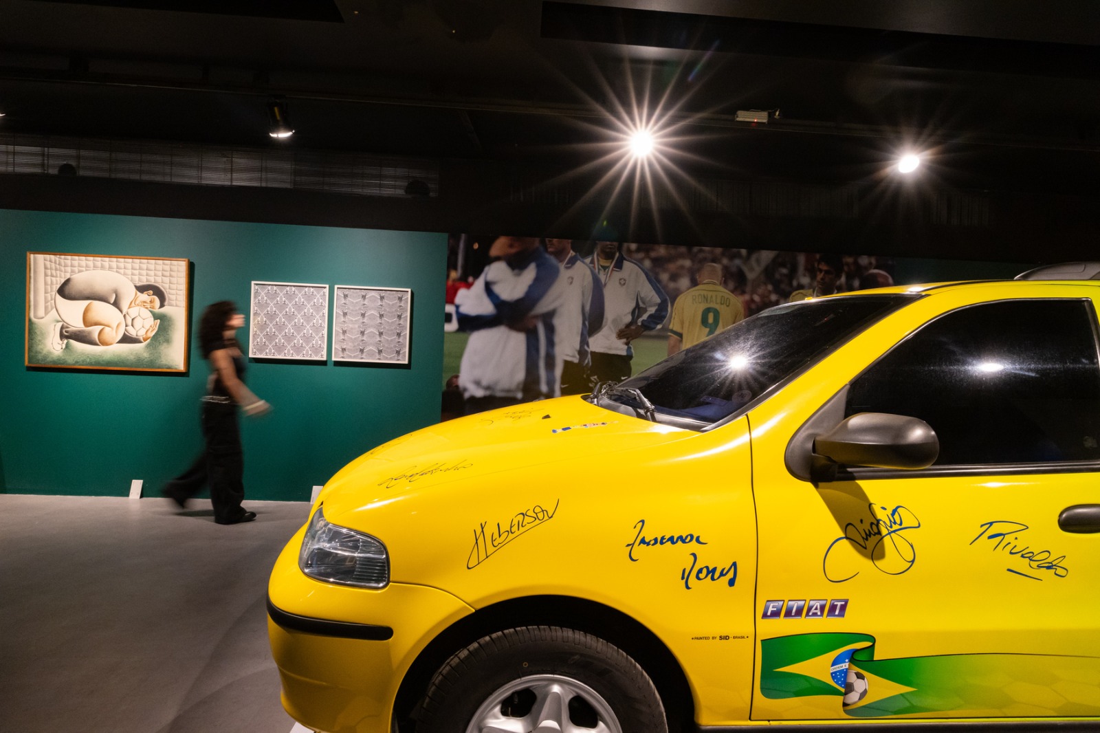 Exposição 'Celebrar as ruas' estreou na Casa Fiat de Cultura (Foto: Divulgação/Leo Lara)